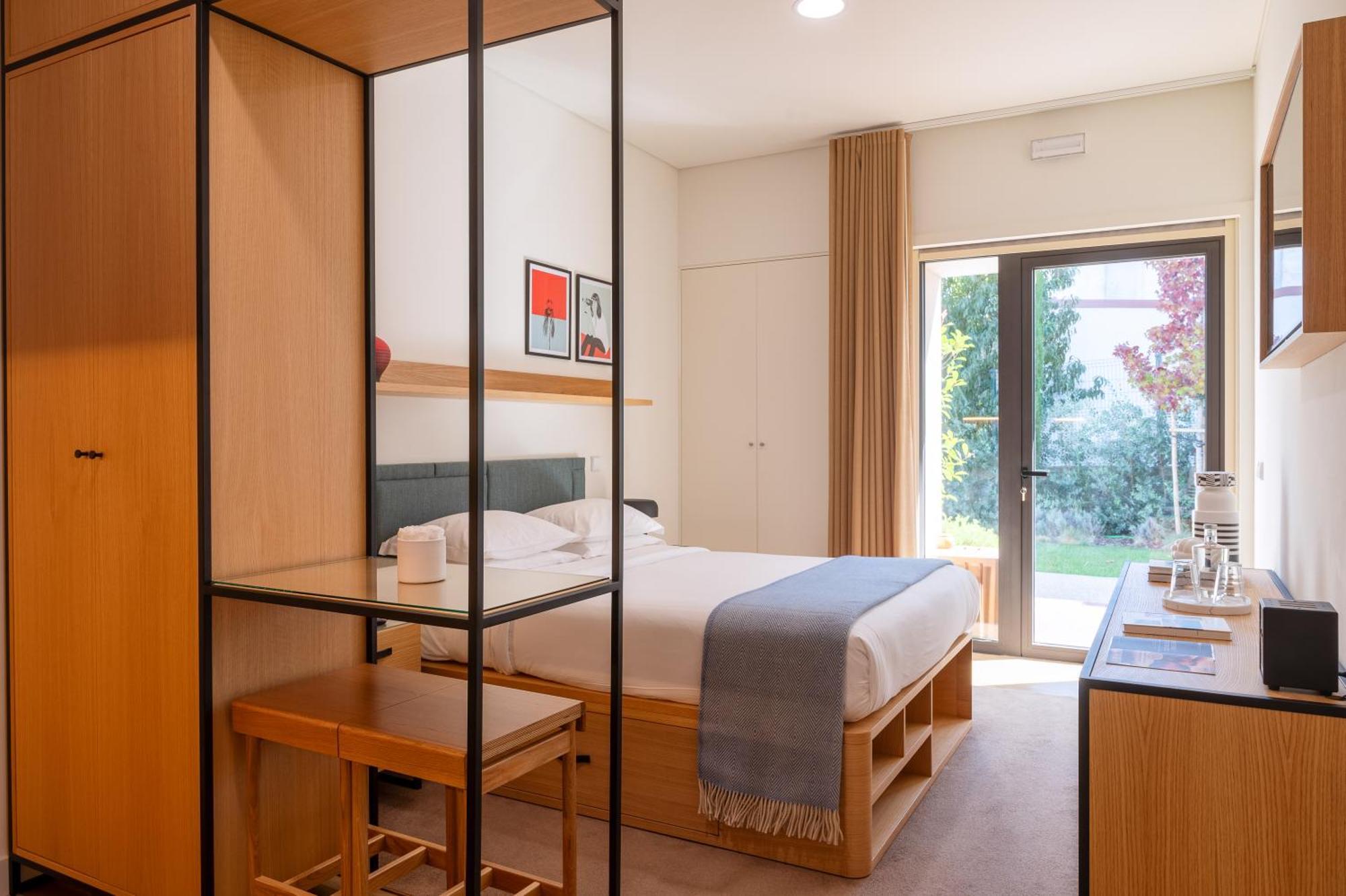 Bfresh Hotel - Padel, Pool & Fitness - Adults Only Порту Экстерьер фото